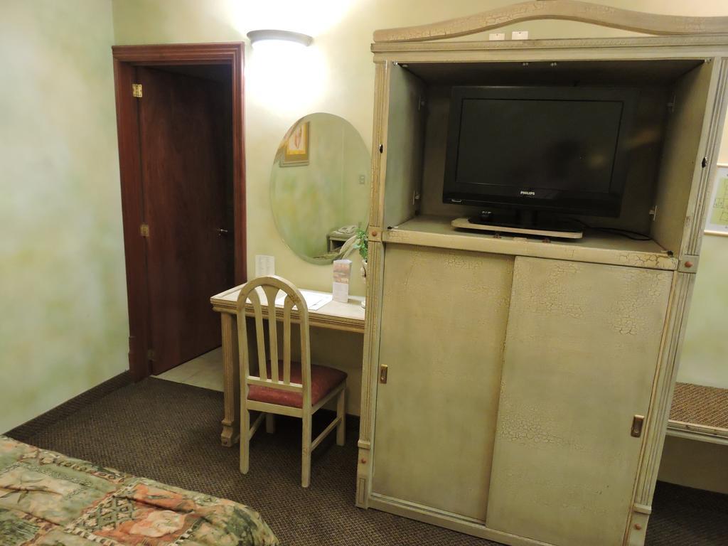 Hotel Quinta Cesar Сан Хуан де лос Лагос Екстериор снимка