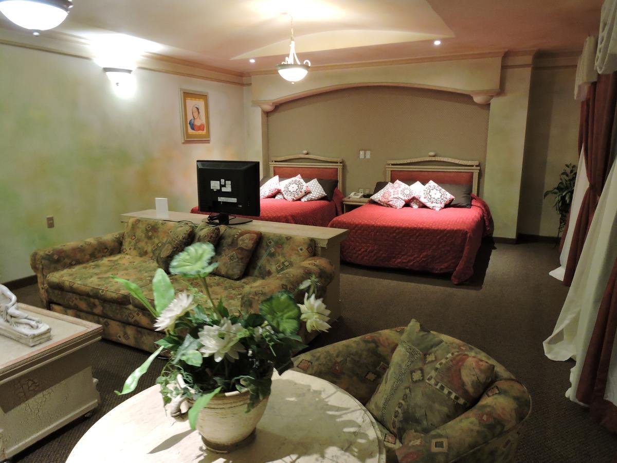 Hotel Quinta Cesar Сан Хуан де лос Лагос Екстериор снимка