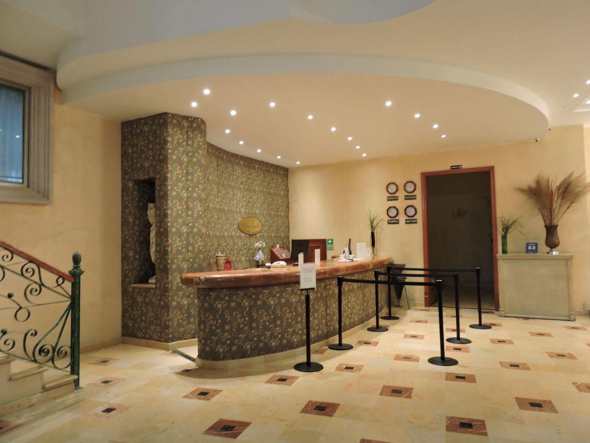 Hotel Quinta Cesar Сан Хуан де лос Лагос Екстериор снимка