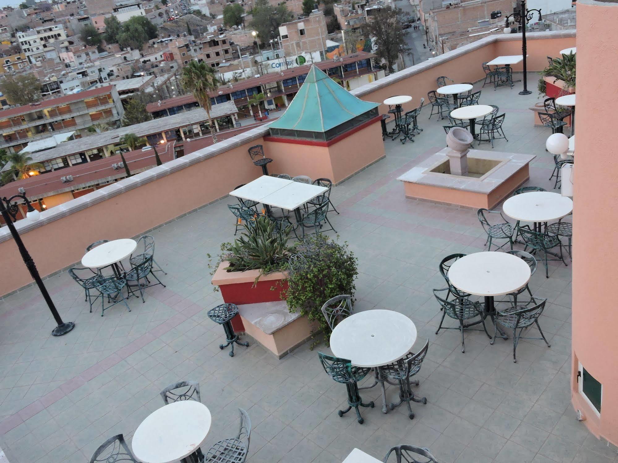 Hotel Quinta Cesar Сан Хуан де лос Лагос Екстериор снимка