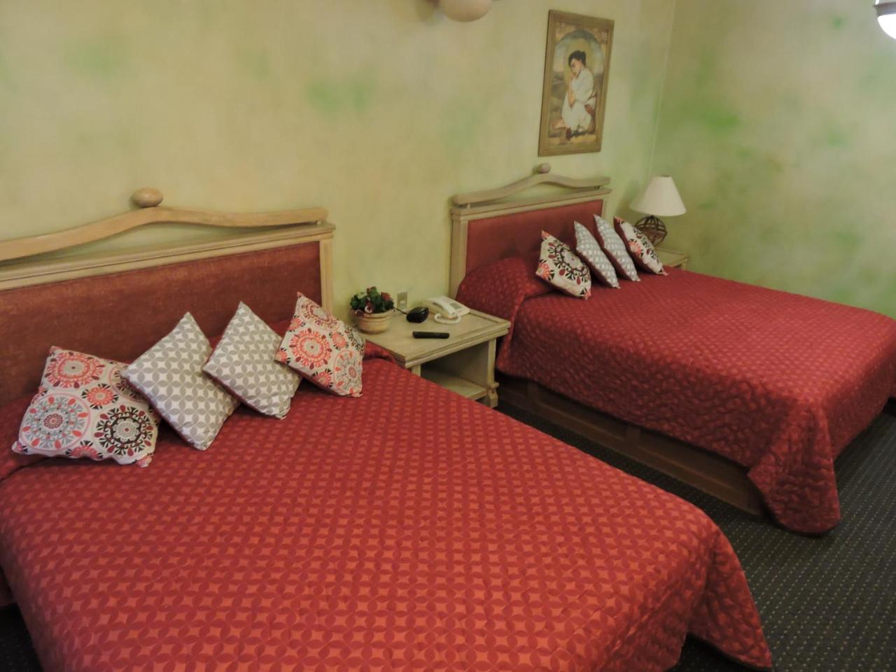 Hotel Quinta Cesar Сан Хуан де лос Лагос Екстериор снимка